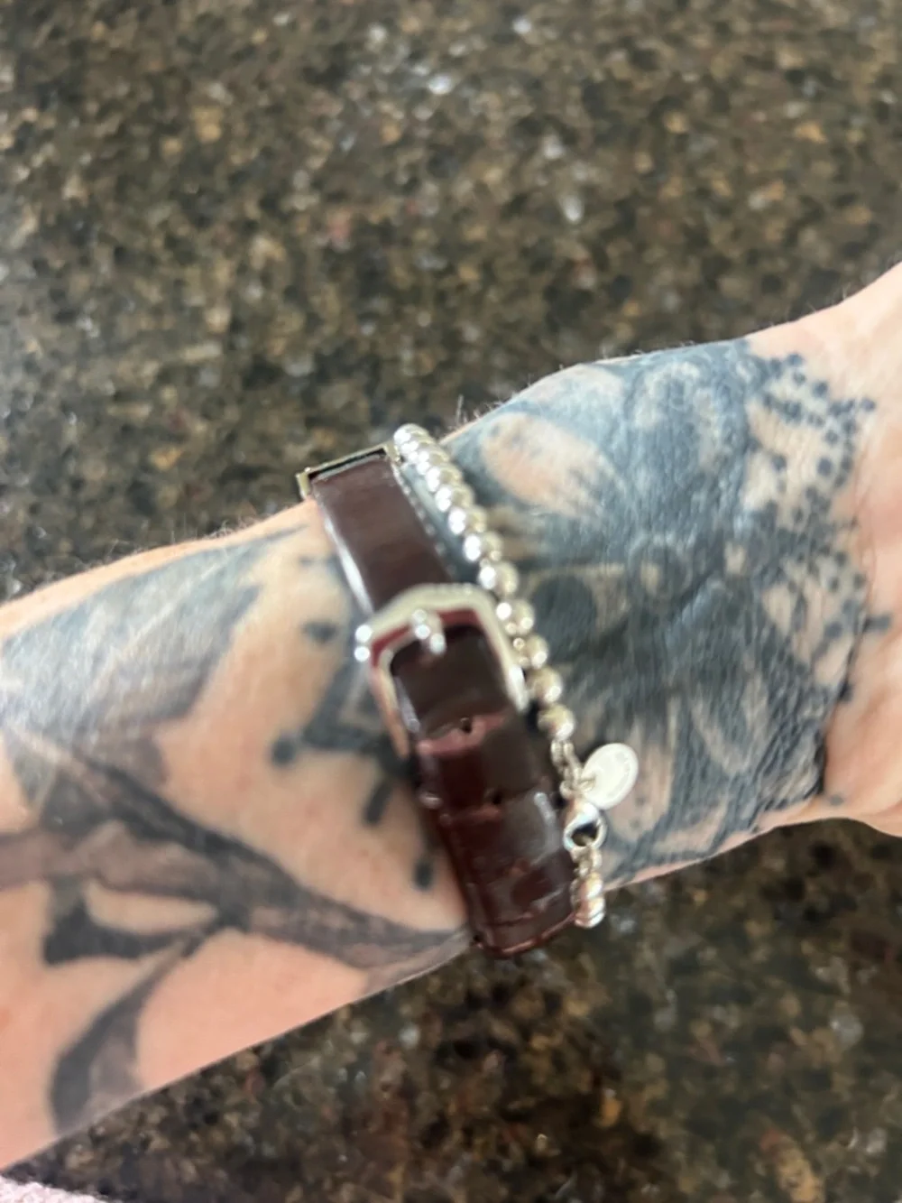 Vintage Guess Women's Silver Bangle Watch with Black Dial - Picture 2 of 6